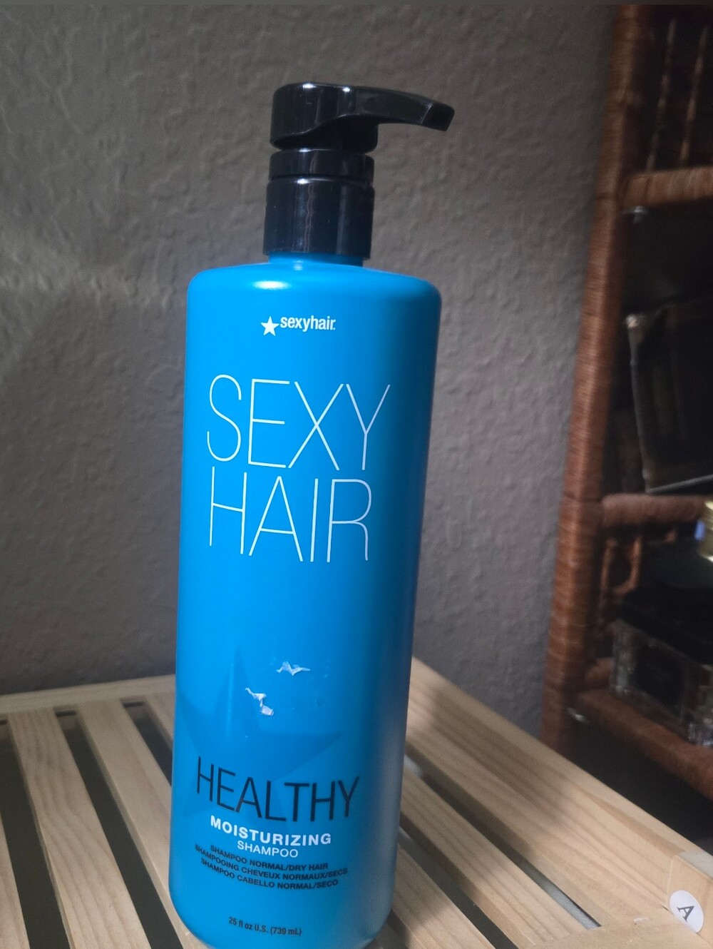 Sexy Hair Healthy Moisturizing Shampoo - Bright Blue Bottle